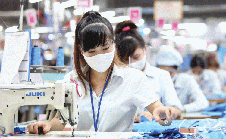 May đồng phục Quận 5
