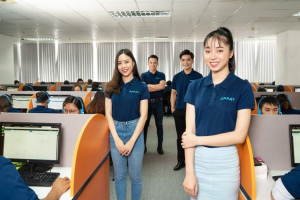 May đồng phục Quận 9